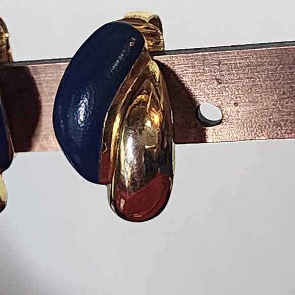 Avon Vintage Blue Enamel and Gold Tone Petite Magnetic Clip on 1" x 1" Earrings - Picture 7 of 16